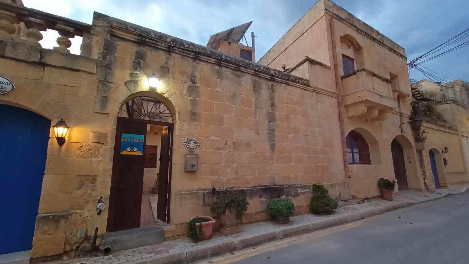 Arthome - Guest Rooms Għarb Esterno foto