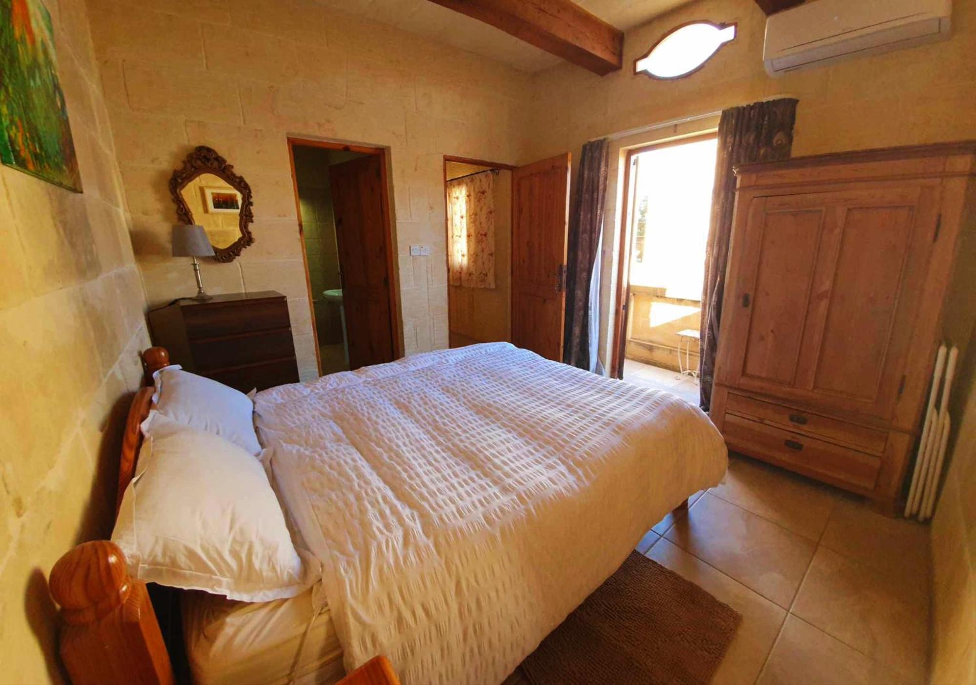 Arthome - Guest Rooms Għarb Esterno foto